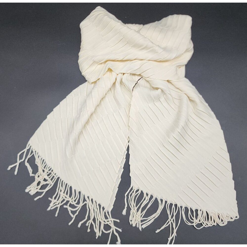 Halogen Ivory White Textured Scarf Rectangle Viscose Polyester Italy Fringed VTG